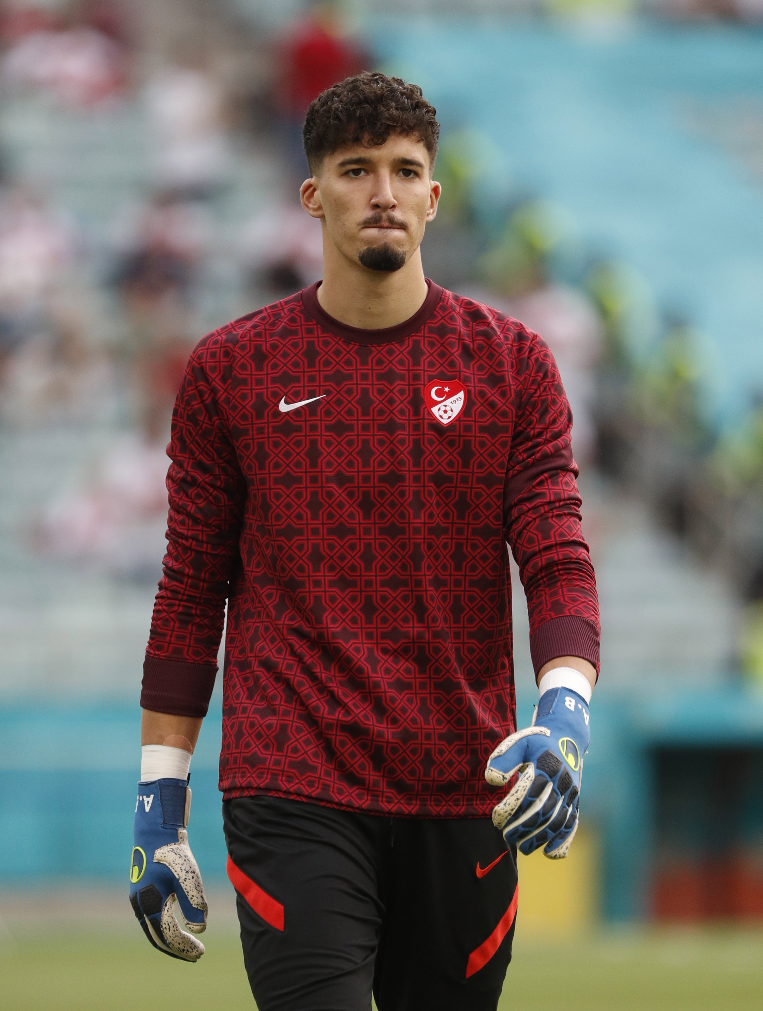 2026世界杯手机直播-土耳其球员谈参加世界杯：比赛一结束我们就哭了，土耳其值得